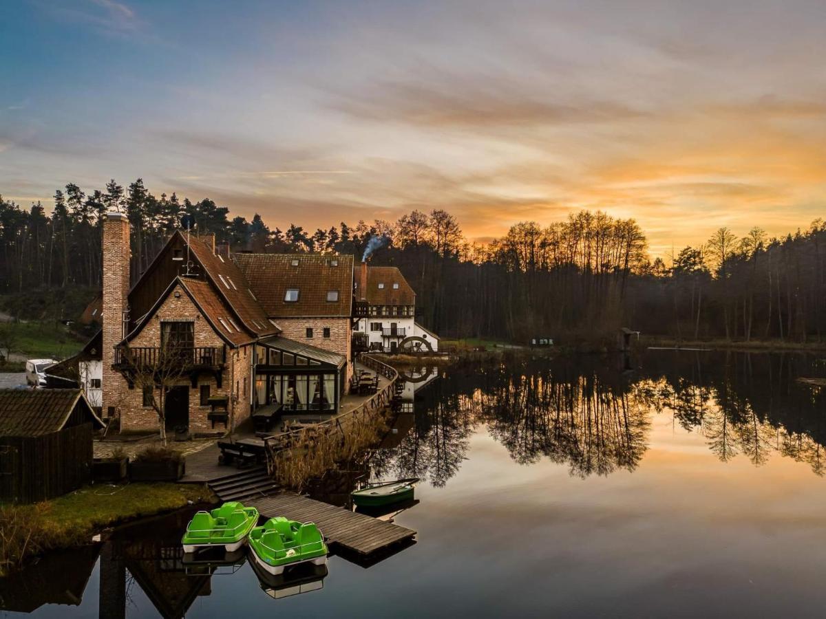 Oleśnica Gosciniec Pod Zajacem B&B 외부 사진