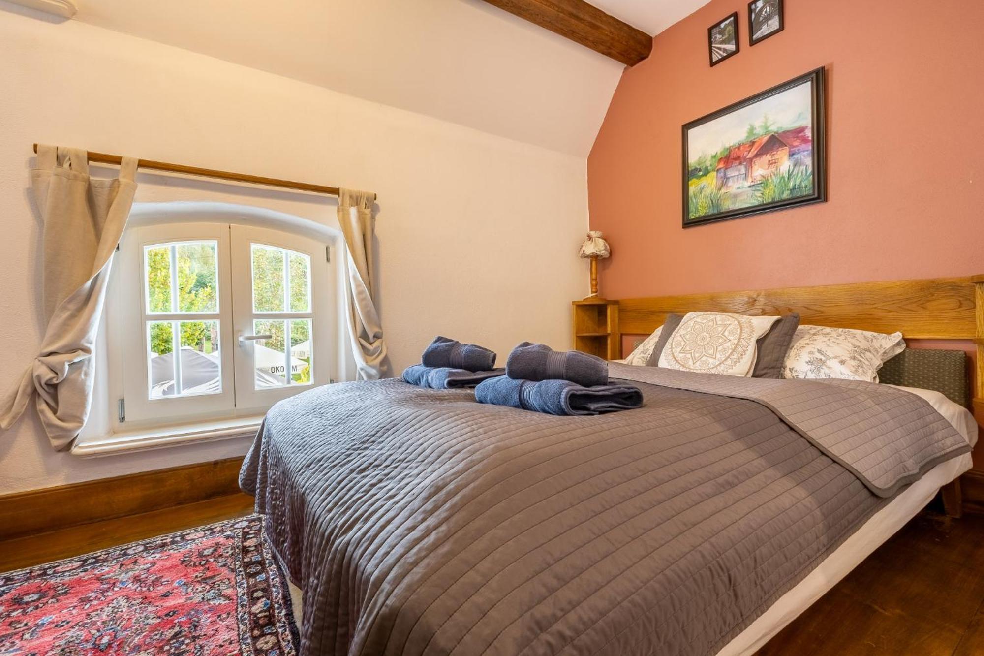 Oleśnica Gosciniec Pod Zajacem B&B 외부 사진